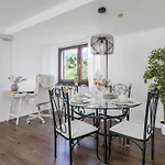 Apartmán Vinhminh Homes 1 - Stylisches Apartment, Radreisen, Business, Urlaub, Parkplatz & Fahrrad Stellplatz, Wlan