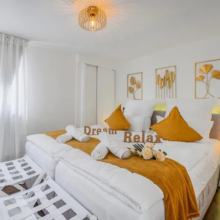 Exklusive Wohnung Im Ruhrgebiet - Zentral, Parkplatz, Wlan, Arbeitsplatz 하팅겐