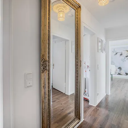 Exklusive Wohnung Im Ruhrgebiet - Zentral, Parkplatz, Wlan, Arbeitsplatz 아파트 *