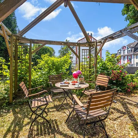 Exklusive Wohnung Im Ruhrgebiet - Zentral, Parkplatz, Wlan, Arbeitsplatz