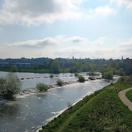Vinhminh Homes 1 - Modernes Apartment, Radreisen, Business, Urlaub, Parkplatz & Fahrrad Stellplatz, Wlan Hattingen